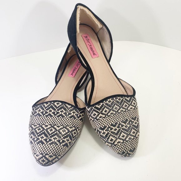Betsey Johnson Shoes - Betsey Johnson COCOH Aztec Tribal Print Flat